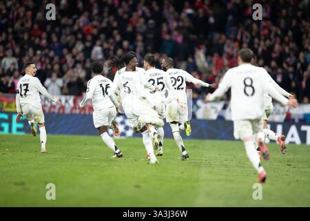 Real Madrid players celebrate their victory after the UEFA Champions ...