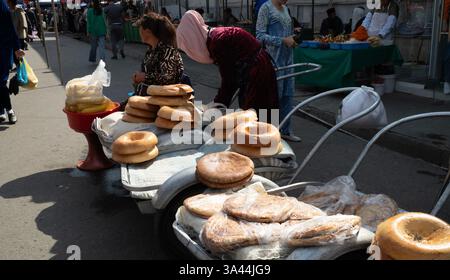 Samarkand, Uzbekistan October 1 2024: a pita or lepeshka is on sale in Siyob bazaar or so called Siab bazaar is the biggest bazaar in Samarkand. Stock Photo