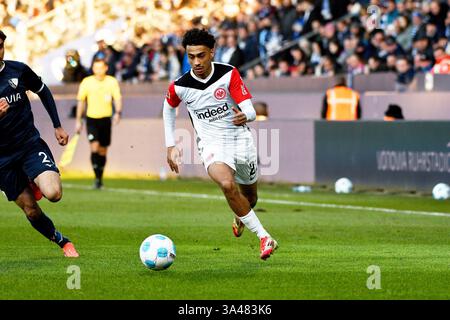 Nathaniel Brown (Deutschland, 03) am Ball, dahinter Diego Lopez (Spanien, 07), GER