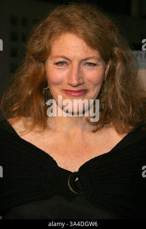 GERALDINE JAMES, CALENDAR GIRLS, 2003 Stock Photo - Alamy