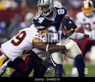 Dallas Cowboys wide receiver Patrick Crayton (84) catches a punt