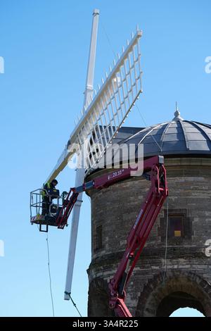 Specialist engineers install new sails on the 17th-century Chesterton Windmill in Warwickshire. Picture date: Tuesday March 18, 2025. Stock Photo