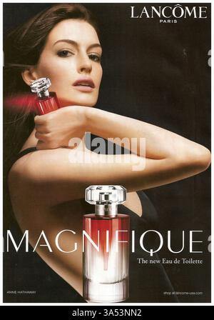 2009-anne-hathaway-for-