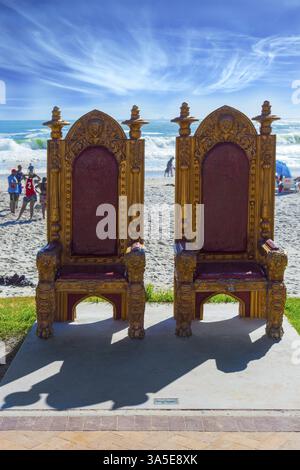 Two magnificent decorative chairs for tourist photography on the beach. Promenade and beach in fabulous port city Cape Town. The concept of active, ex Stock Photo