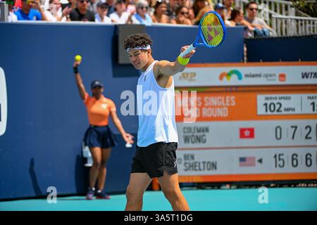 Miami Gardens, USA. 22nd Feb, 2025. Mar 22, 2025; Miami Gardens, FL, USA; Ben Shelton of the United States motions to his opponent at the Miami Open tennis tournament at Hard Rock Stadium on Saturday March 22, 2025, in Miami Gardens, FL. Mandatory Credit: Rick Munroe/Sipa USA Credit: Sipa USA/Alamy Live News Stock Photo