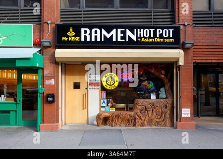 Mr Keke Ramen, 63 Cooper Sq, New York, NYC storefront of a Japanese and Chinese restaurant in Manhattan's East Village. Stock Photo
