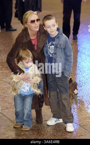 Patsy Harry Patsy Kensit and children James Kerr Jr and Lennon Francis Gallagher ...