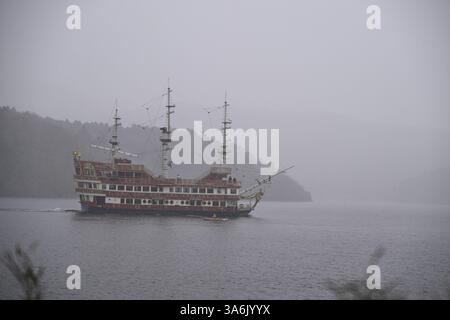 tourist-pirate-ship-cruising-