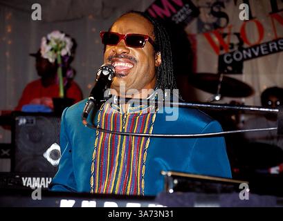 Stevie wonder cd hi-res stock photography and images - Alamy
