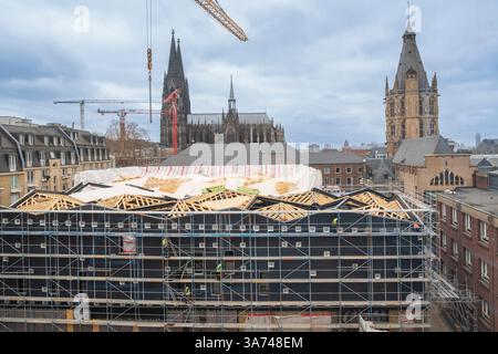 Busy times on the MiQua construction site: around 60 people are currently working in 13 different trades on the MiQua construction site Stock Photo