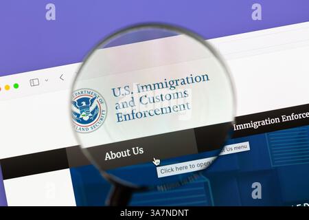 Ostersund, Sweden - Mars 12, 2025: U.S. Immigration and Customs Enforcement webpage. Stock Photo