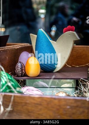Easter eggs and hen displayed in a traditional bakery, Barcelona, ​​Catalonia, Spain Stock Photo