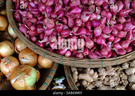 Dong Ba market, food stand, shallots for sale, Hue, Vietnam Stock Photo