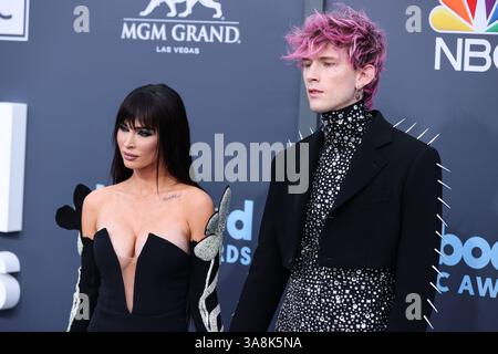 Las Vegas, United States. 28th Mar, 2025. (FILE) Megan Fox and Machine Gun Kelly welcome baby girl on Thursday, March 27, 2025. LAS VEGAS, NEVADA, USA - MAY 15: American actress Megan Fox wearing a David Koma dress and a Loree Rodkin ring and boyfriend/American rapper and singer-songwriter Machine Gun Kelly (Colson Baker) arrive at the 2022 Billboard Music Awards held at the MGM Grand Garden Arena on May 15, 2022 in Las Vegas, Nevada, United States. (Photo by Xavier Collin/Image Press Agency) Credit: Image Press Agency/Ģ����ý Live News Stock Photo