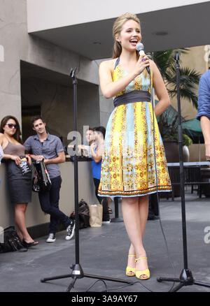Dianna agron gleek tour featuring hi-res stock photography and