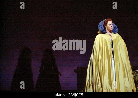 Jun 22, 2001; San Francisco, CA, USA; Ruth Ann Swenson as Cleopatra in the dress rehearsal of the opera ''Giulio Cesare'' at the Opera House in San Francisco, Calif.  Their first performance will be on Wednesday June 19th at 7:30 p.m. Stock Photo