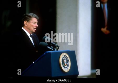 Jan 28, 1986; Washington, DC, USA; Former President RONALD REAGAN addressing the nation after the 'Challenger Space Shuttle' exploded on take off. Stock Photo
