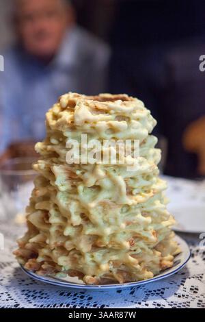 April 1, 2018 - Krakow, Poland - Traditional Easter markets in Krakow, Poland. Easter essentials, decorations, assorted handicrafts, and foods. Cake, Litewski Sekacz, Baumkuchen, (Credit Image: © Ania Freindorf via ZUMA Wire) Stock Photo
