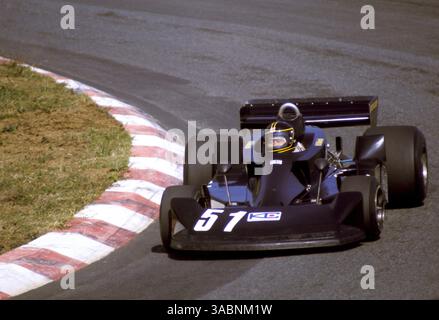 F1写真集 F1 SCENE 2004 vol.1〜4 BOXセット F1写真集 F1 SCENE 2004 vol.1〜4 BOXセット F1写真集 F1 SCENE