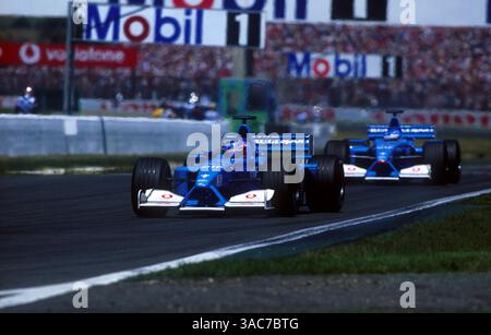Minichamps 1:18 - 1 - Coche De Carreras A Escala - Mild Seven Benetton Renault Sport B201 Jenson Boton 2001