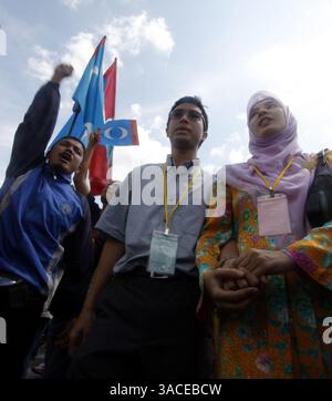 Mar 08, 2008 - Kuala Lumpur, Malaysia - Nurul Izzah has won the Lembah