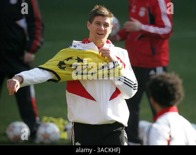 リバプールFC GERRARD 8番 レッドジャージ 2006-08 Liverpool Home Shirt Gerrard #8 - 6/10 - (XL)