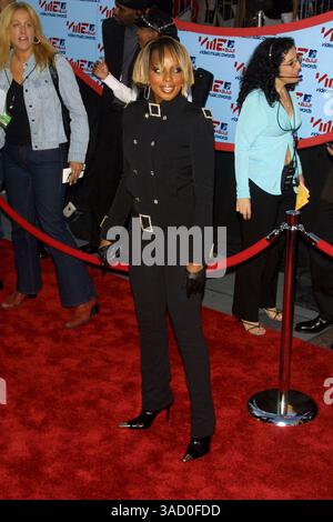 Sep 06, 2001; NY, NY, USA; R&B Singer MARY J. BLIGE arrives @ MTV's Video Music Awards..  (Credit Image: Nancy Kaszerman/ZUMAPRESS.com) Stock Photo