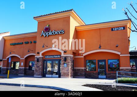 Exterior view of Applebee’s Neighborhood Grill & Bar restaurant Stock ...