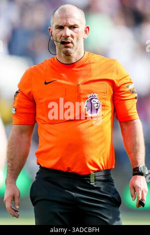 Referee Tim Robinson looks on. EFL Skybet Championship match, Cardiff ...