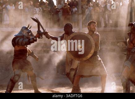 Taksi haydovchisi ozining rossiyalik ayol mijozlari ichiga kirdi. Porno cunnilingus orqasidan