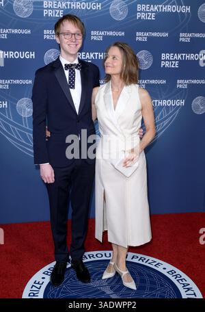Santa Monica, CA. 02MAR2025: Jodie Foster & Kit Bernard Foster at the