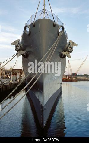 Oct 12, 2001; Quincy, MA, USA; Ordered by the US Navy on 14 June, 1943, USS Salem (CA 139) was laid down on 4 July, 1945 at the Bethlehem Steel Company's Quincy Yard in Quincy, MA and launched on 25 March, 1947. She was commissioned at the Boston Navy Yard on 14 May, 1949..  (Credit Image: Seamas Culligan/ZUMAPRESS.com) Stock Photo