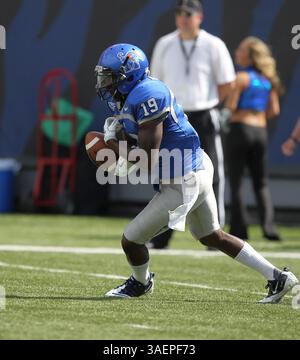 September 24, 2011: Memphis Tigers defensive back Lavaris Edwards (19)  in action during the NCAA Football game between the Memphis TIgers and the SMU Mustangs at Liberty Bowl Stadium in Memphis, TN(Credit Image: © Fred Brooks/Cal Sport Media/ZUMAPRESS.com) Stock Photo