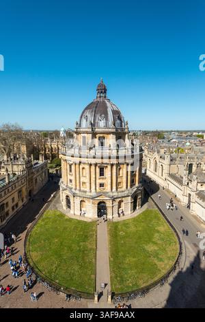 Wide view of Radcliffe Camera, Oxford University, United Kingdom Stock Photo