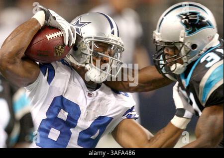 Dallas Cowboys wide receiver Patrick Crayton (84) catches a punt