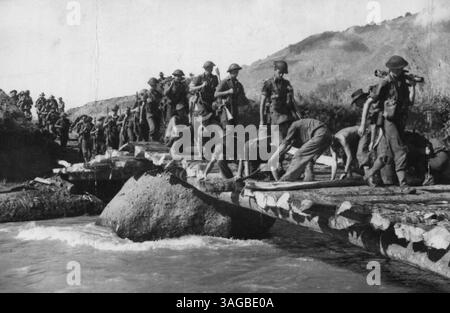 australian-troops-in-their-victorious-push-along-the-markham-and-ramu