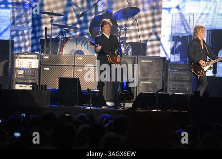 Jul 17, 2009 - New York, New York, USA - PAUL MCCARTNEY performing live in concert at Citi Field.  (Credit Image: © Jeffrey Geller/ZUMA Press) Stock Photo