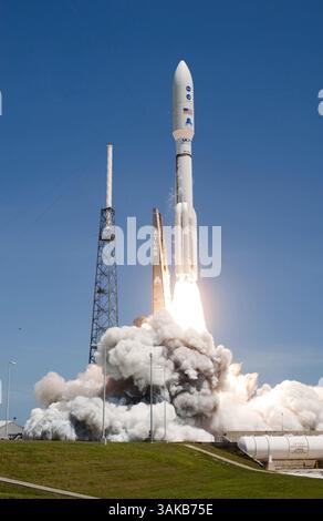 The NASA solar-powered Juno spacecraft was tested in the Glenn Extreme ...