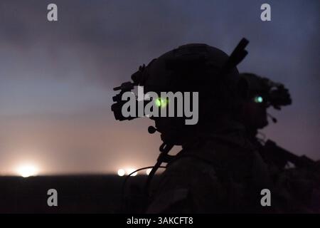 Mar 7, 2017 - Hurlburt Field, Florida, United States - U.S. Soldiers assigned to the 7th Special Forces Group conduct urban warfare training during Emerald Warrior 17 at Hurlburt Field, Fla., March 7, 2017. Emerald Warrior is a U.S. Special Operations Command exercise during which joint special operations forces train to respond to various threats across the spectrum of conflict. 1st Combat Camera Squadron (Credit Image: © Barry Loo/U.S. Air Force/DOD/ZUMAPRESS.com) Stock Photo