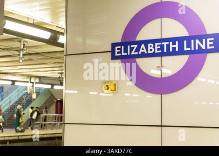 ELIZABETH LINE roundel sign with white background, transport for London ...