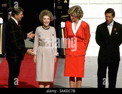 November 9, 1985 - Washington, District of Columbia, United States of America - Washington, DC - November 9, 1985 -- United States President Ronald Reagan and first lady Nancy Reagan greet Princess Diana and Prince Charles at the White House in Washington, DC on November 9, 1985.Credit: Howard L. Sachs / CNP (Credit Image: © Howard L. Sachs/CNP via ZUMA Wire) Stock Photo