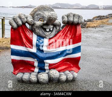 troll-holding-the-norwegian-
