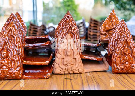 Thep Phanom pattern ceramic glazed tiles for the roof restoration of Buddhapadipa Temple, Wimbledon, London, England Stock Photo