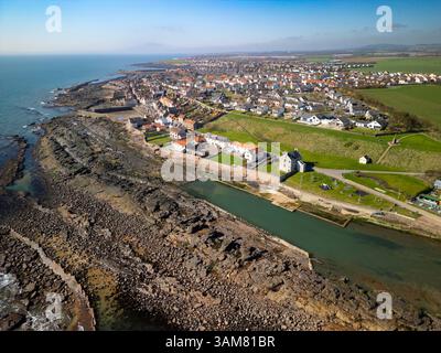 Cellardyke Tidal Pool Fife Scotland Stock Photo Alamy cellardyke-tidal-pool-fife-scotland-stock-photo-alamy