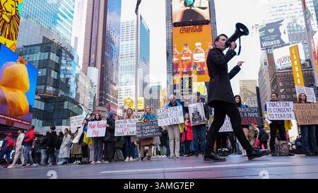 New York, New York, Deer. 13th Apr, 2025. (new) ukrainian voices rise ...