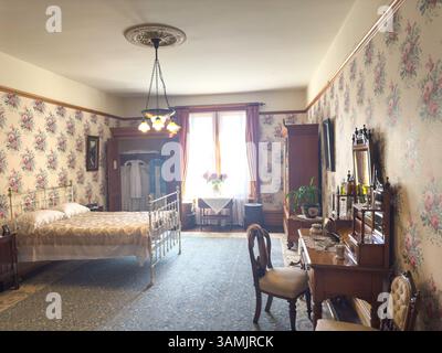 Master bedroom, Riccarton House & Bush, Kahu Road, Fendalton, Christchurch (Ōtautahi), Canterbury Region, New Zealand Stock Photo