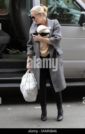 April 1, 2014 - New York City, NY, USA - Actress Melissa George arrives at the set of her newTV pilot with her son RaphaÃ«l Blanc on pril 1 2014 in New York City  (Credit Image: © Zelig Shaul/Ace Pictures/ZUMAPRESS.com) Stock Photo