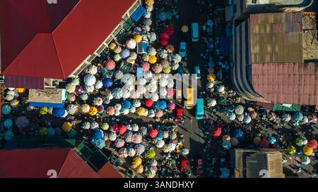 Vendors in a busy street of Accra, Ghana Stock Photo - Alamy