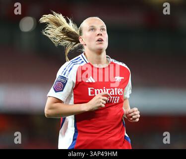 North London, UK. 15th Apr, 2025. North London, England, April 15 2025: Beth Mead (9 Arsenal) during the Barclays Womens Super League game between Arsenal and Leicester City at Emirates Stadium in North London, England. (Jay Patel/SPP) Credit: SPP Sport Press Photo. /Alamy Live News Stock Photo