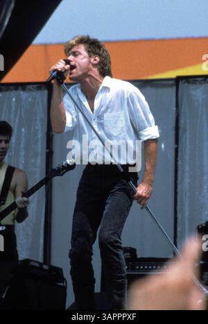 希少★BRYAN ADAMS ピンバッジ　1985 Bryan Adams – Reckless – Vinyl (LP, Album), 1985 [r2045839